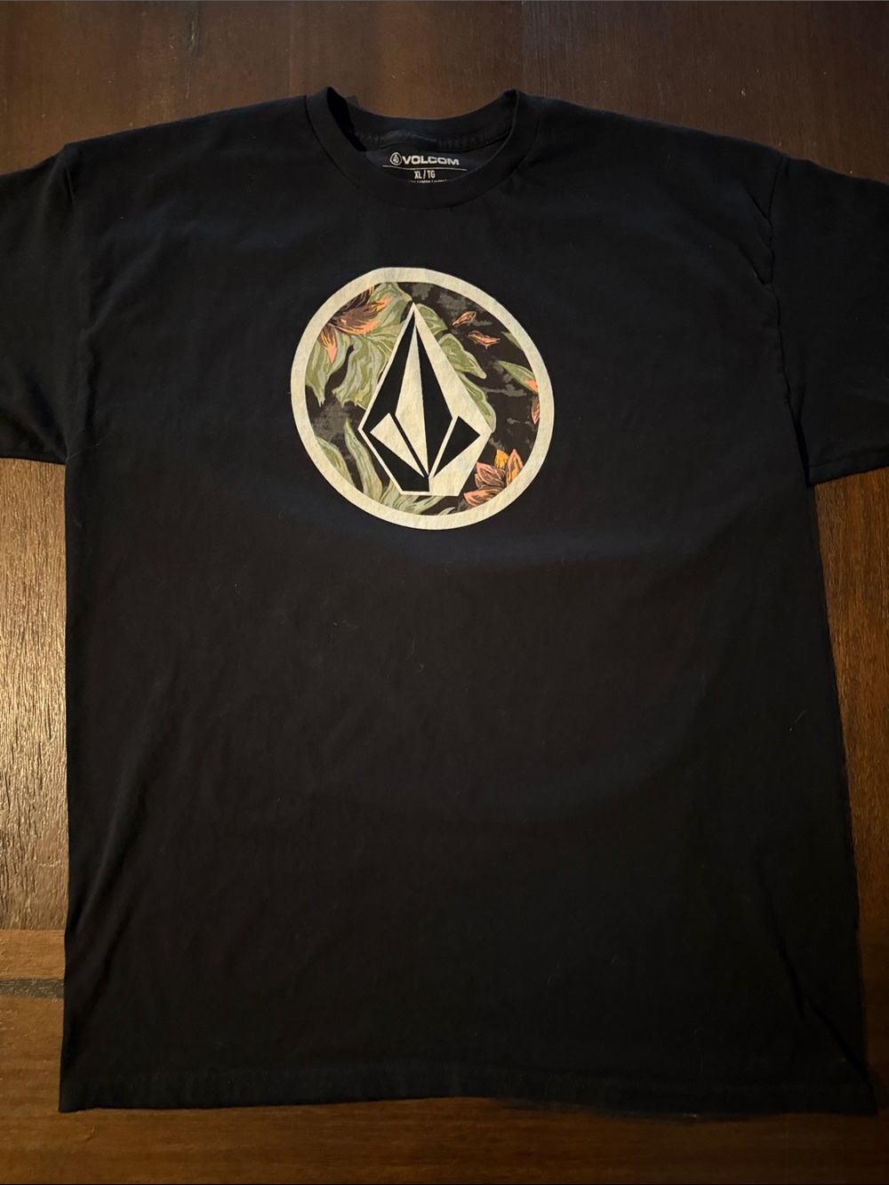 Volcom Black Short-Sleeve Tee with Floral Logo XL